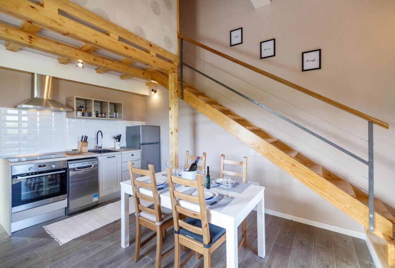 Apartments Mardesic コミジャ エクステリア 写真